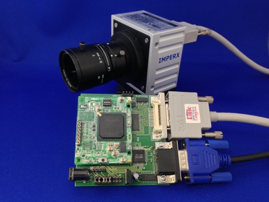 サッケード追尾可能な視線計測カメラの開発とそれを用いるインタラクションの可能性 (014)